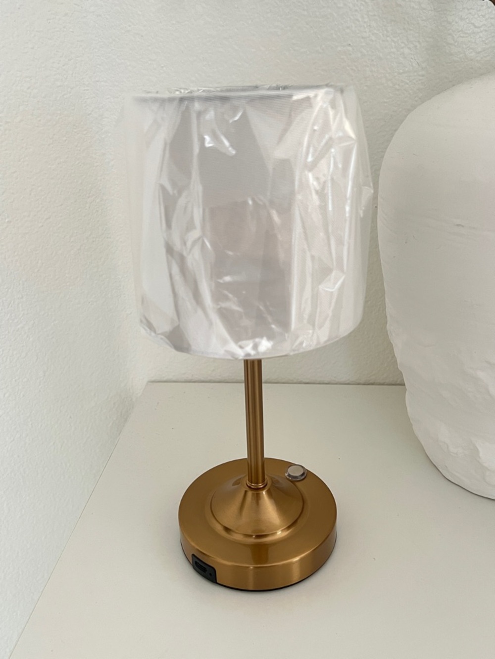 Cordless Table Lamp